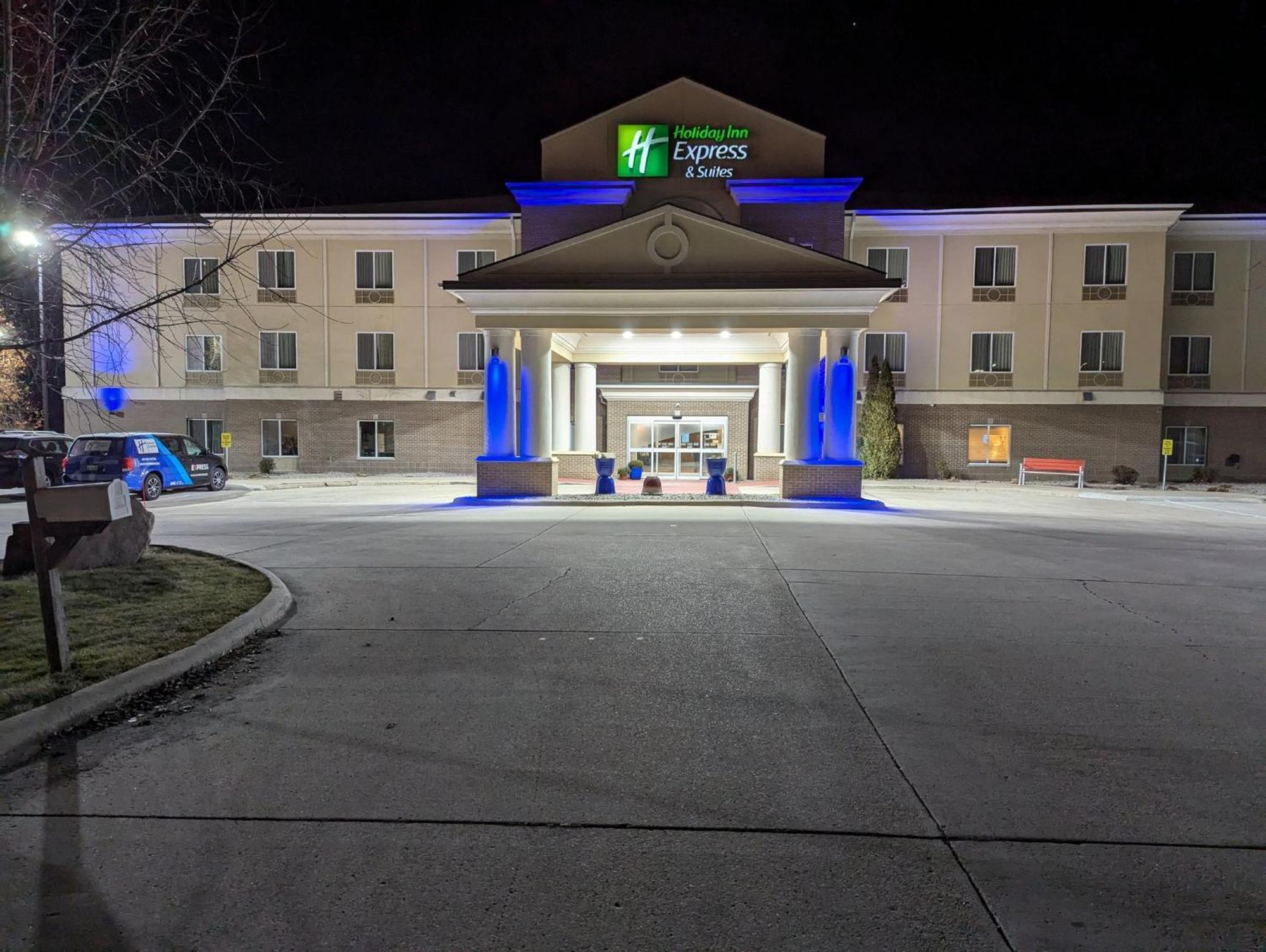Holiday Inn Express & Suites Northwood By Ihg Silver Lake Dış mekan fotoğraf